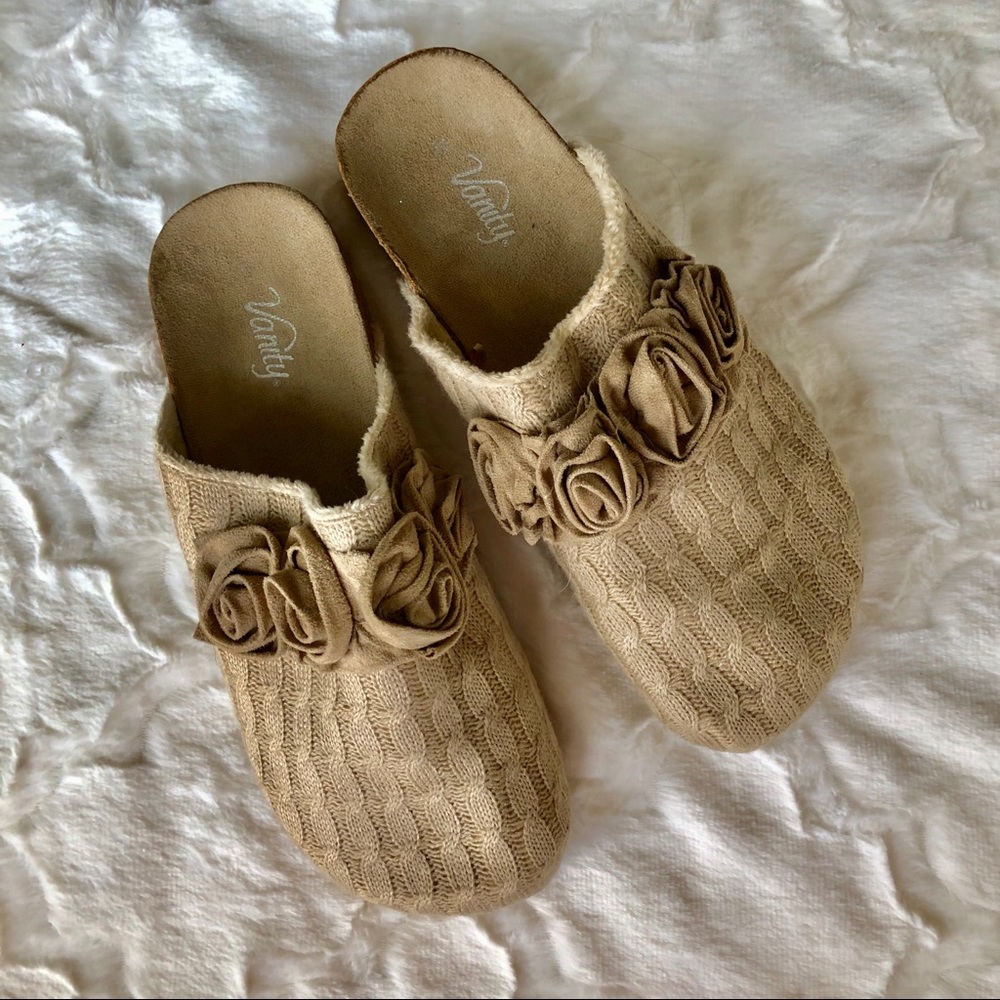 Cream Vanity Slip-on Clog/Mule